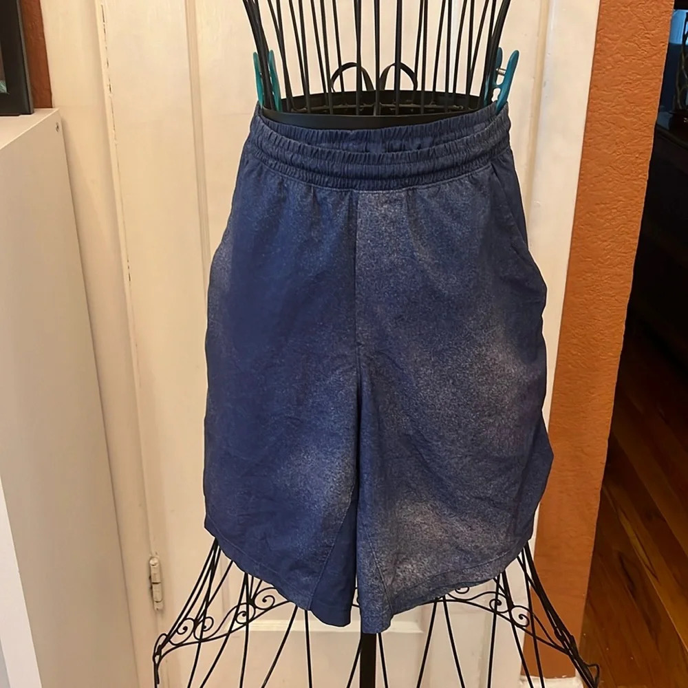 Lululemon Pace Breaker Short-Size M